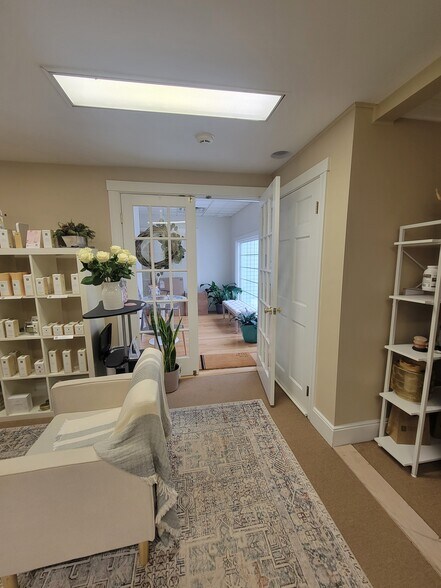 More Photos Of 683 Main St, Norwell Loft Creative Space For Lease