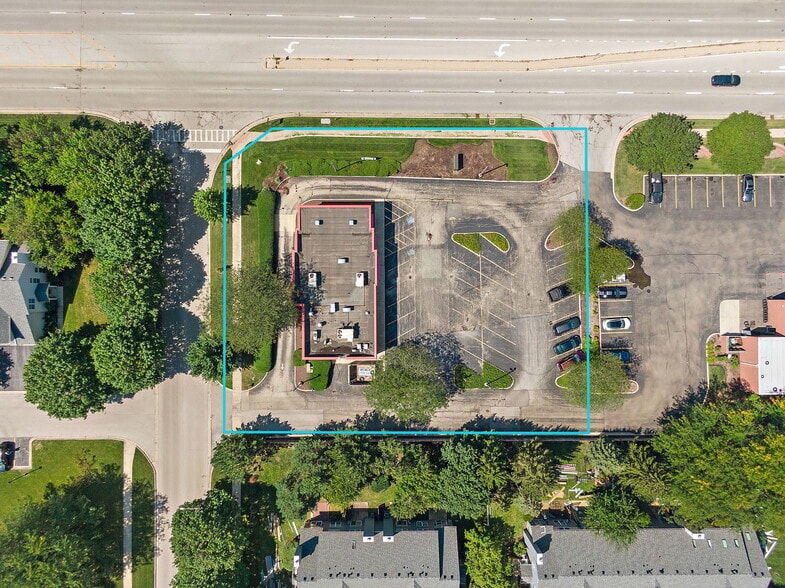 More Photos Of 240 Douglas Rd, Oswego Fast Food For Lease