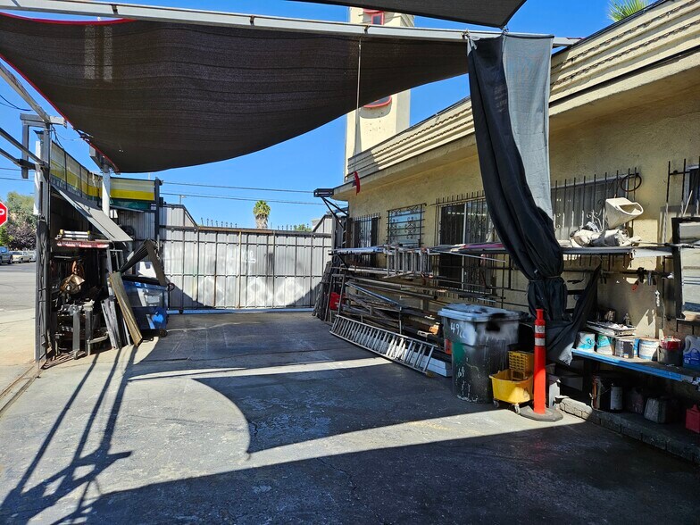 More Photos Of 4922 S Figueroa St, Los Angeles Storefront For Sale