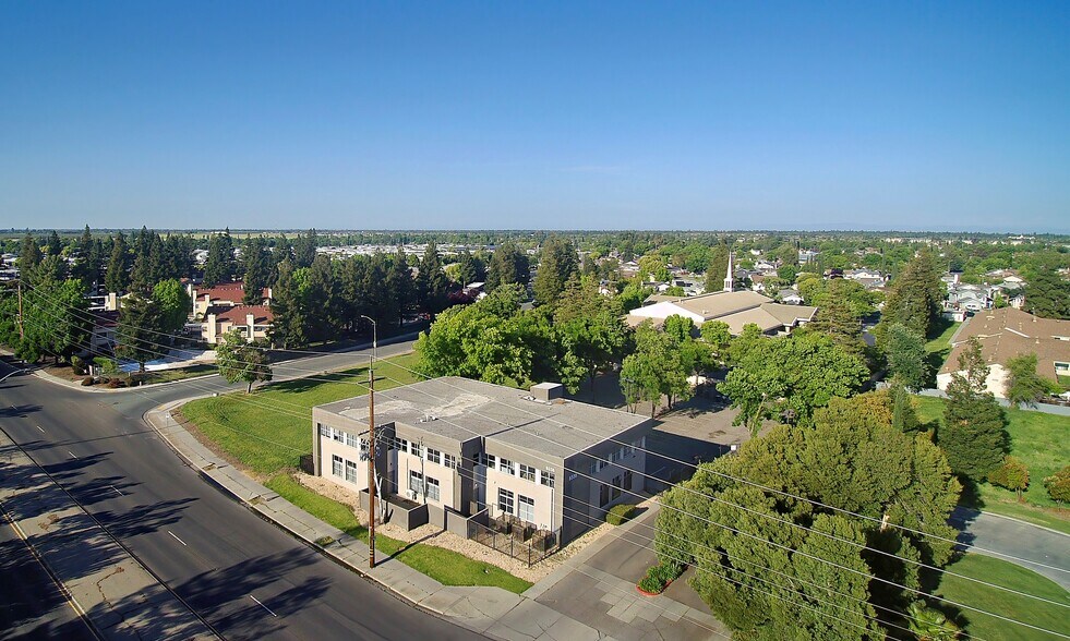 More Photos Of 8338 West Ln, Stockton Office For Sale