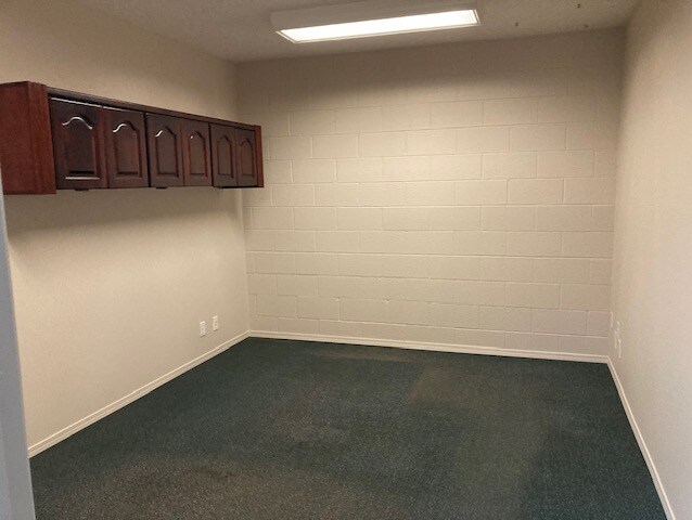 More Photos Of 601 E 44th St, Garden City Warehouse For Lease