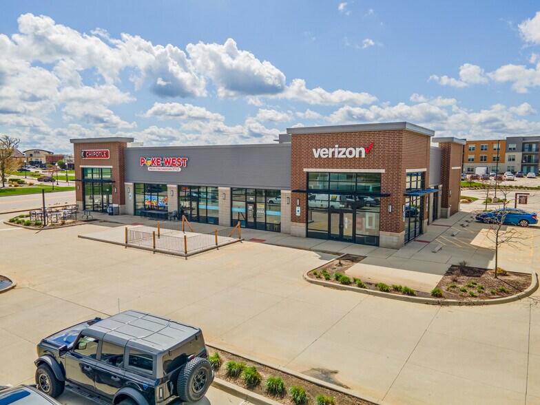 More Photos Of 2500-2510 N Randall Rd, Elgin General Retail For Sale