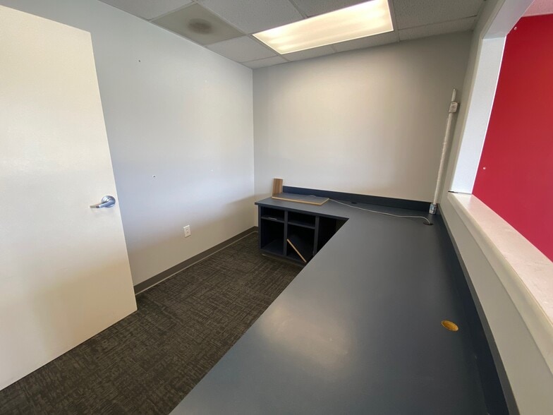 More Photos Of 1954 E Main St, Albemarle Showroom For Lease