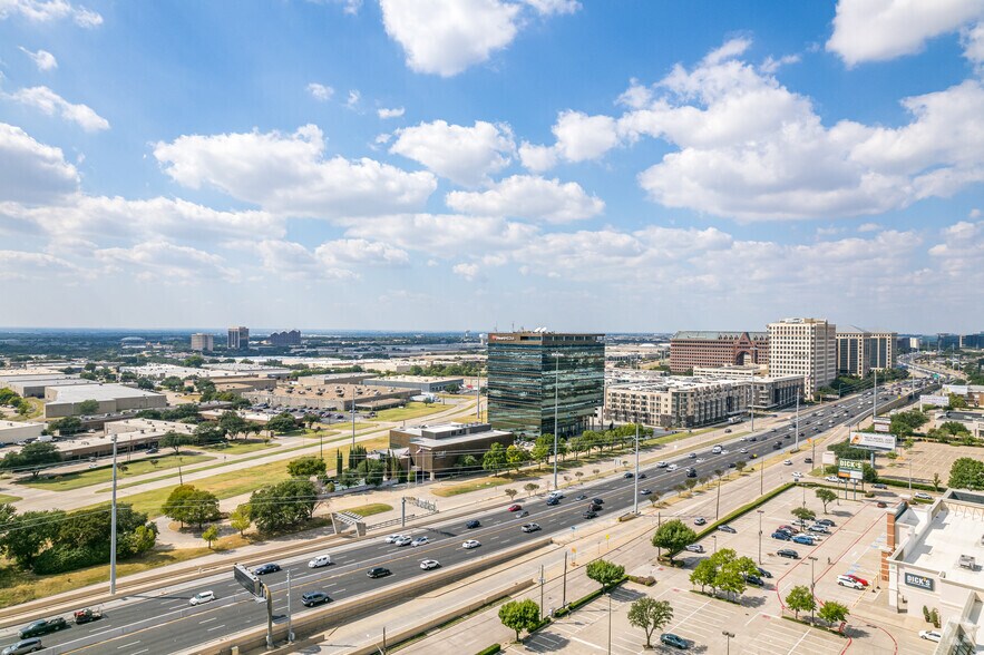 More Photos Of 13701 Dallas Pky, Dallas Health Club For Lease