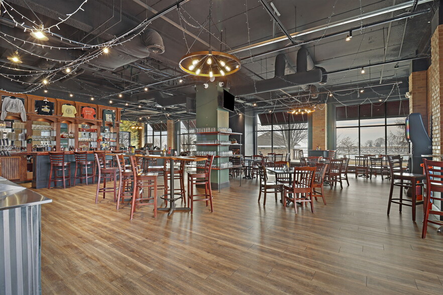 More Photos Of 115-125 56th St, Kenosha Restaurant For Sale