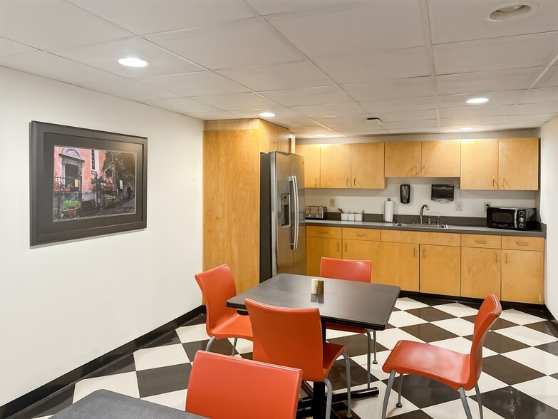 More Photos Of 823 Broad St, Augusta Coworking Space