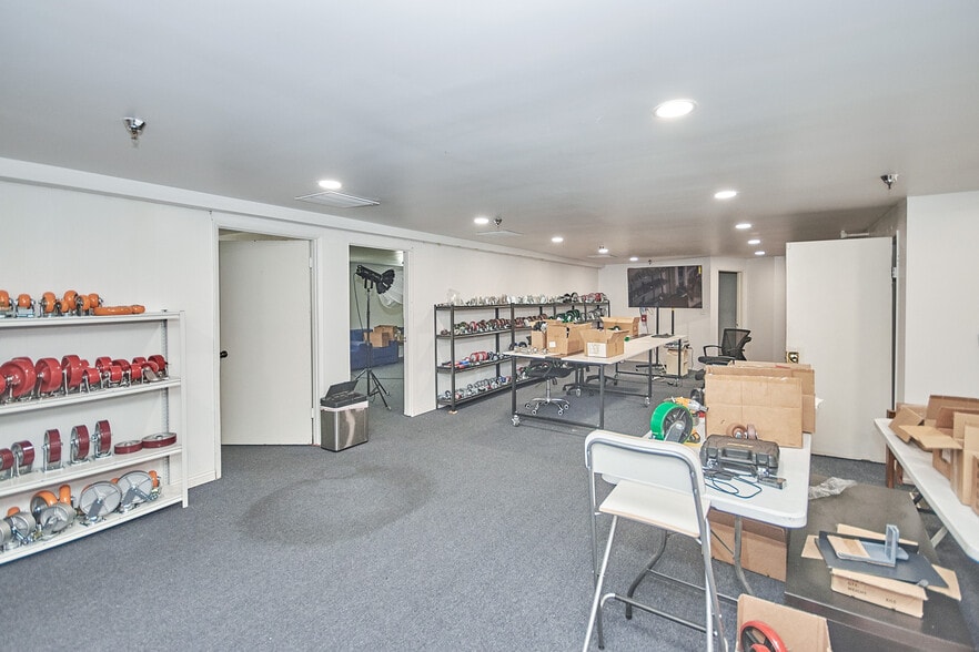 More Photos Of 536 N Vincent Ave, Covina Warehouse For Sale