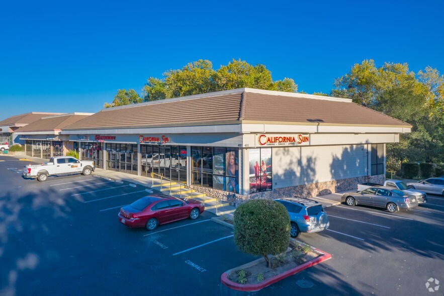 More Photos Of 411 Blue Ravine Rd, Folsom General Retail For Lease