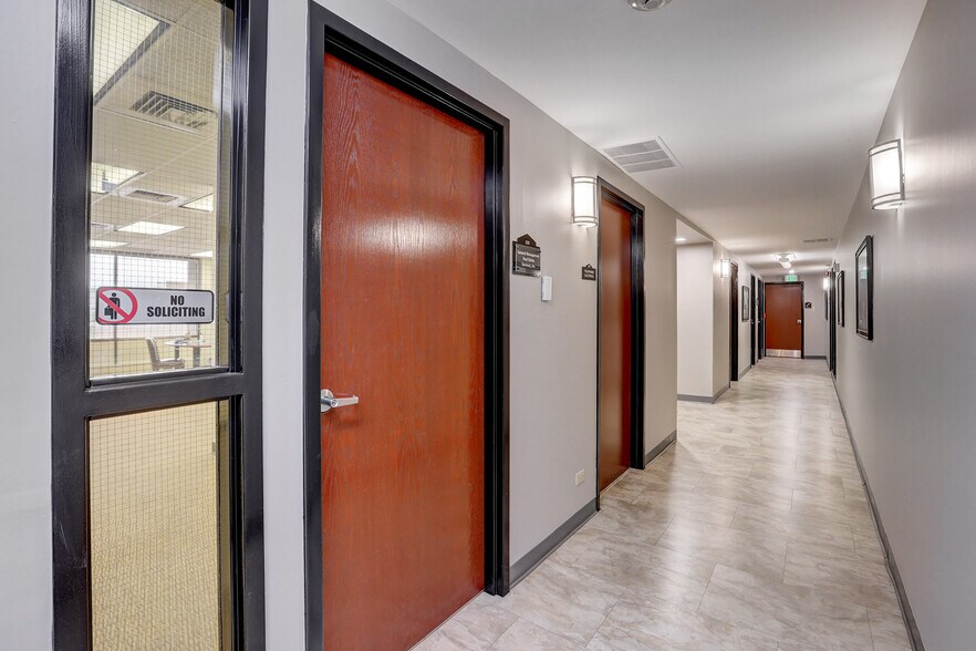 More Photos Of 215 S Wadsworth Blvd, Lakewood Medical For Lease