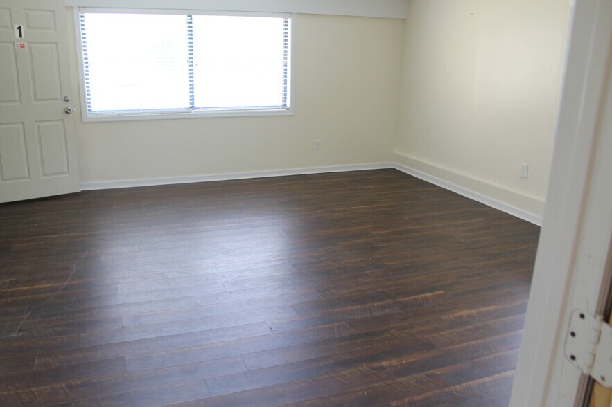 More Photos Of 3321 Doris Ave, Ocean Unknown For Lease