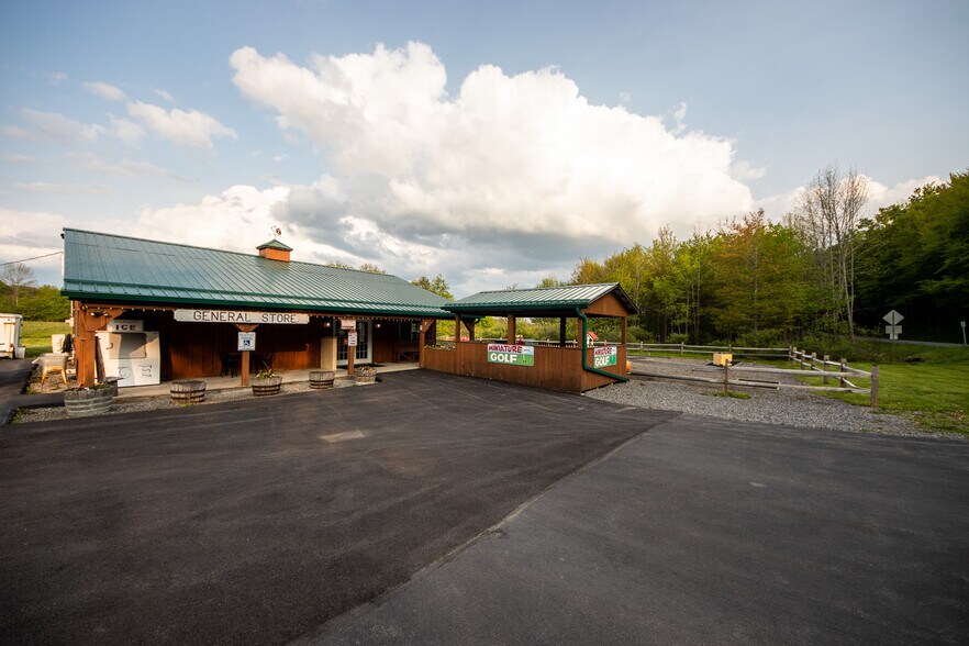 More Photos Of 1364 County Highway 12 rd, Mount Vision Storefront For Sale