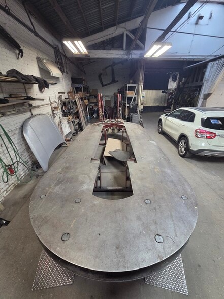 More Photos Of 369 Thomas St, Newark Auto Repair For Sale