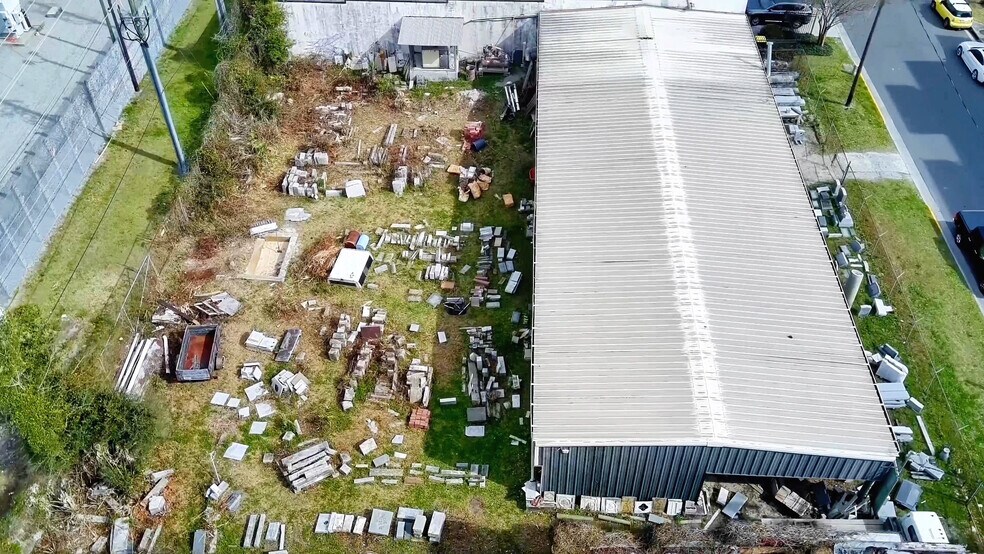 More Photos Of 918 E Broad St, Savannah Warehouse For Sale