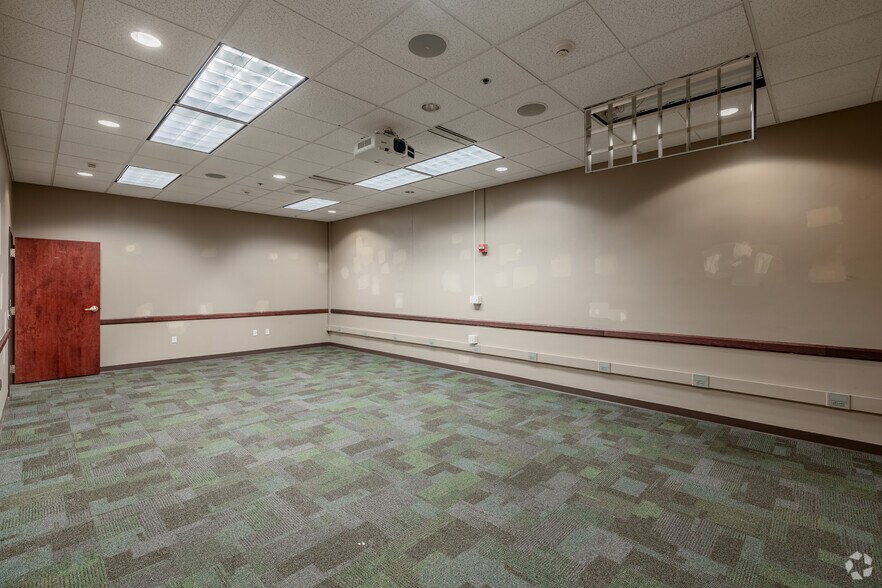 More Photos Of 3721 Tecport Dr, Harrisburg Office For Sale