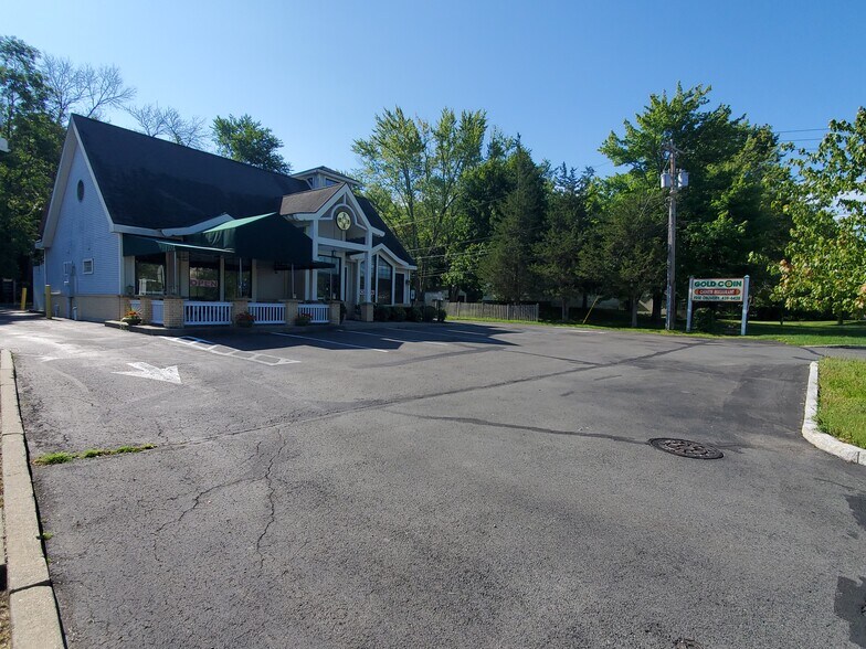 More Photos Of 1360 New Scotland Rd, Slingerlands Restaurant For Lease