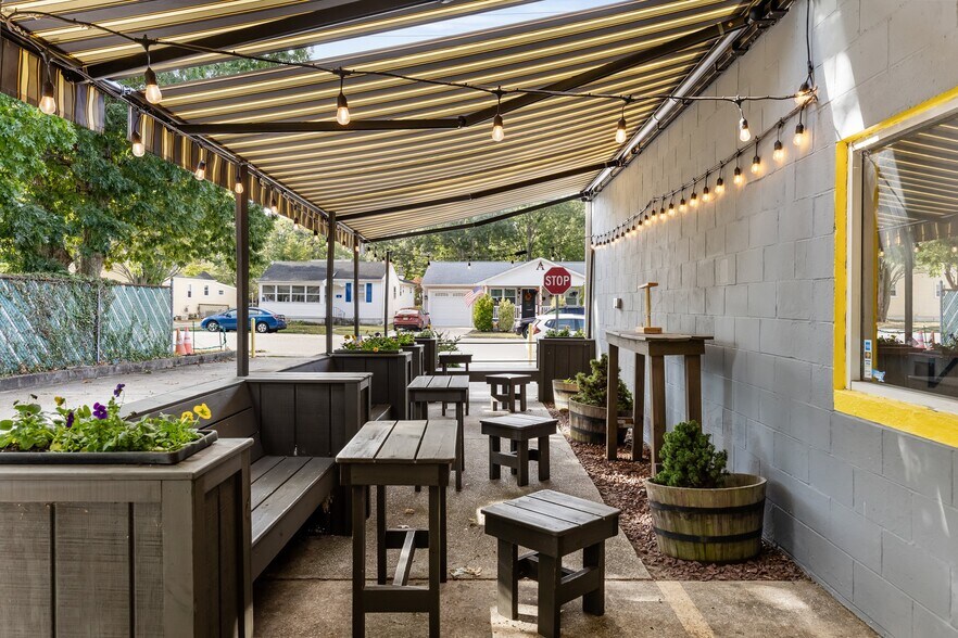 More Photos Of 705 W New York Ave, Somers Point General Retail For Sale