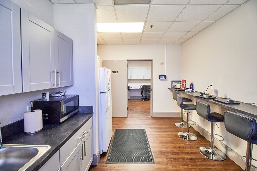 More Photos Of 2419 Highway 121, Bedford Medical For Sale