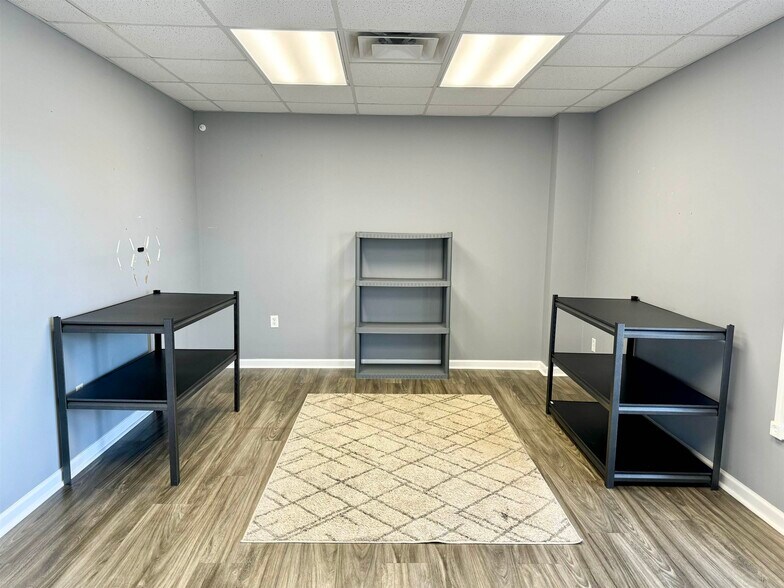 More Photos Of 78 Commerce Way, Killen Medical For Sale