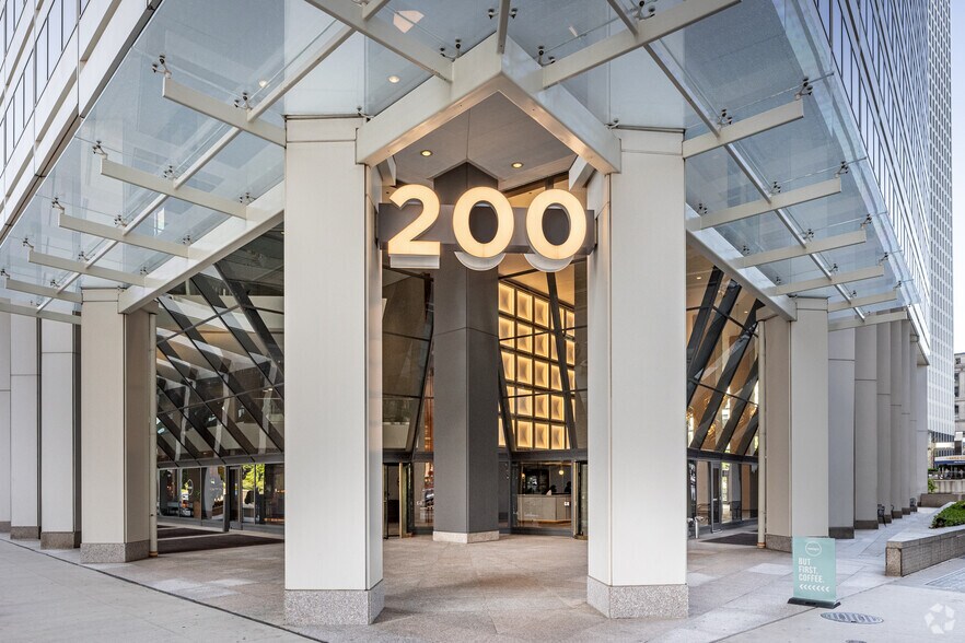 More Photos Of 200 S Wacker Dr, Chicago Office For Lease