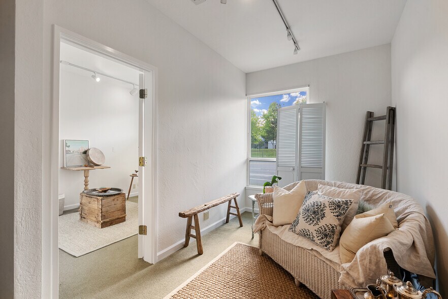 More Photos Of 125-131 Camino Alto, Mill Valley Office For Lease