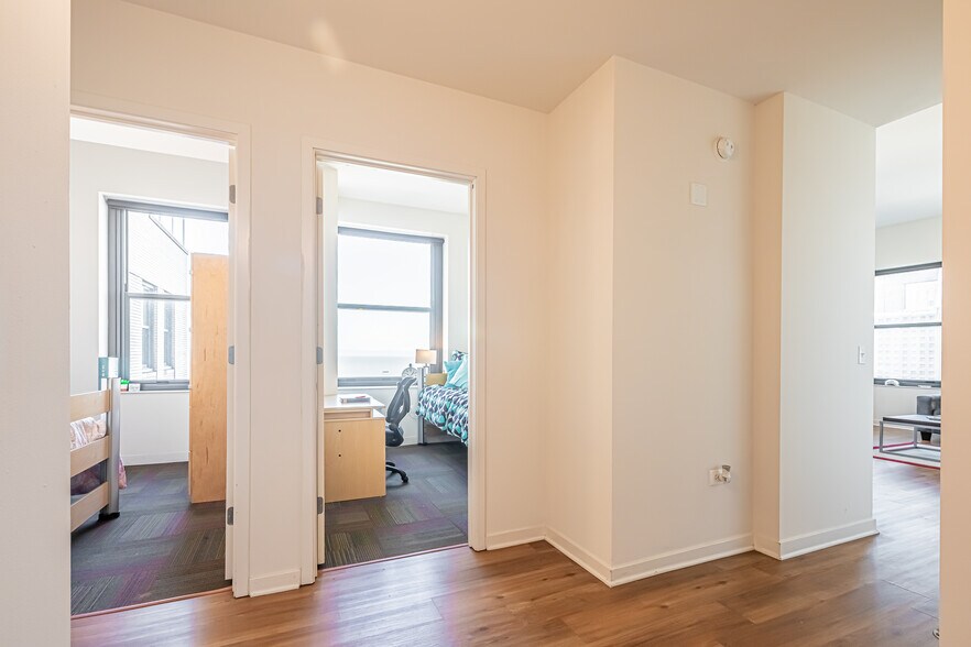 More Photos Of 59 E Van Buren St, Chicago Apartments For Lease