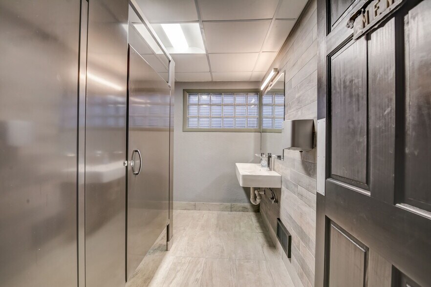 More Photos Of 617 E North St, Poynette Restaurant For Sale