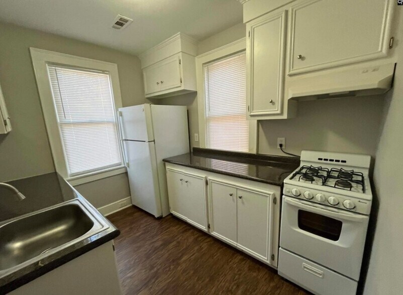 More Photos Of 2620 Main St, Columbia Apartments For Sale