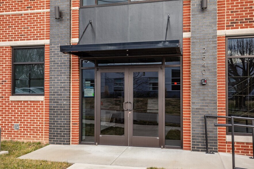 More Photos Of 2540 Park Dr, Nashville Office Residential For Lease