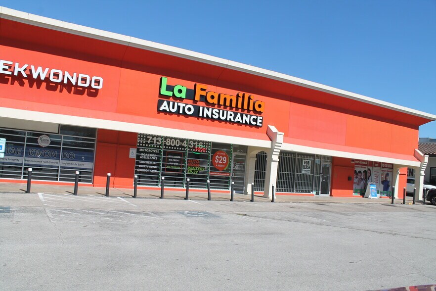 More Photos Of 5620-5632 Bellaire Blvd, Houston Storefront For Lease