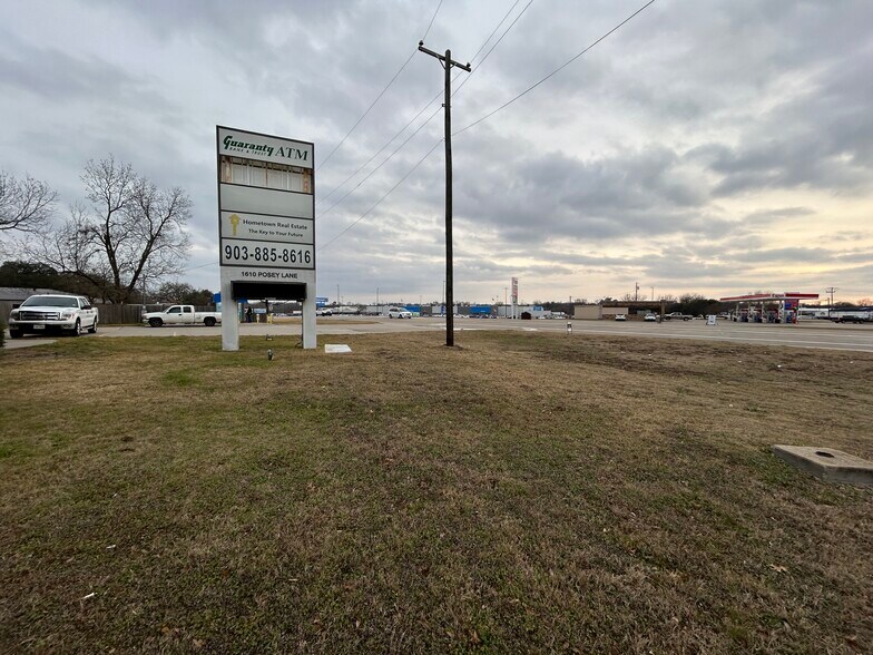 More Photos Of 1610 Posey Ln, Sulphur Springs Office For Sale