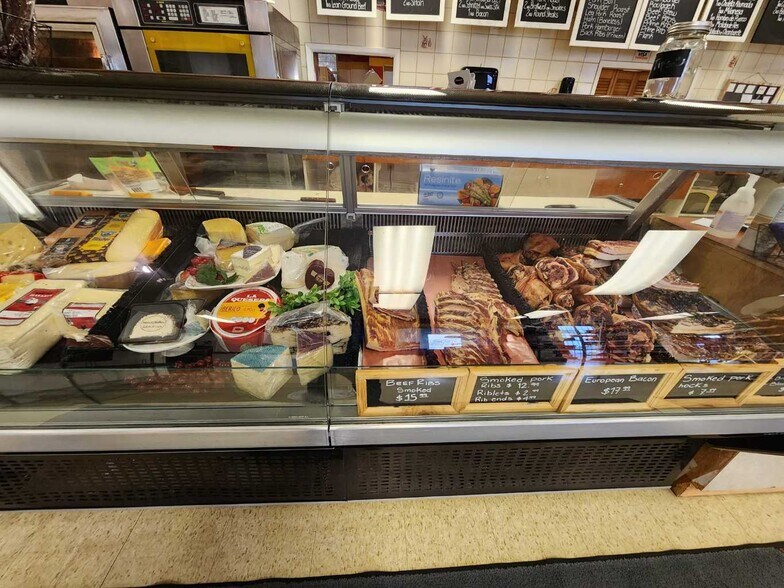 More Photos Of 1840 36th St SE, Calgary Storefront For Sale