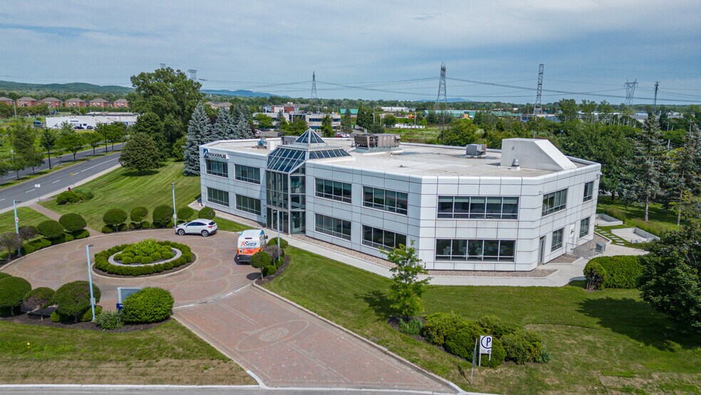 More Photos Of 1250 Rue Marie-Victorin, St-Bruno-de-Montarville Office For Sale