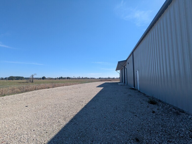 More Photos Of 7245 FM 1006 Rd, Orange Warehouse For Lease
