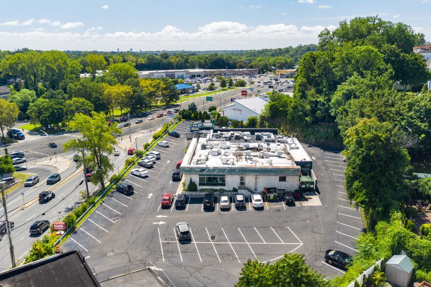 More Photos Of 1 Fort Hill Ave, Yonkers Restaurant For Sale