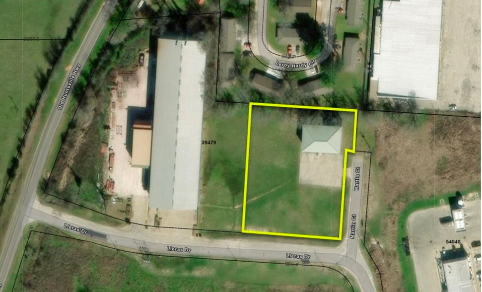 More Photos Of 108 Martin Ct, Trinity Office For Sale