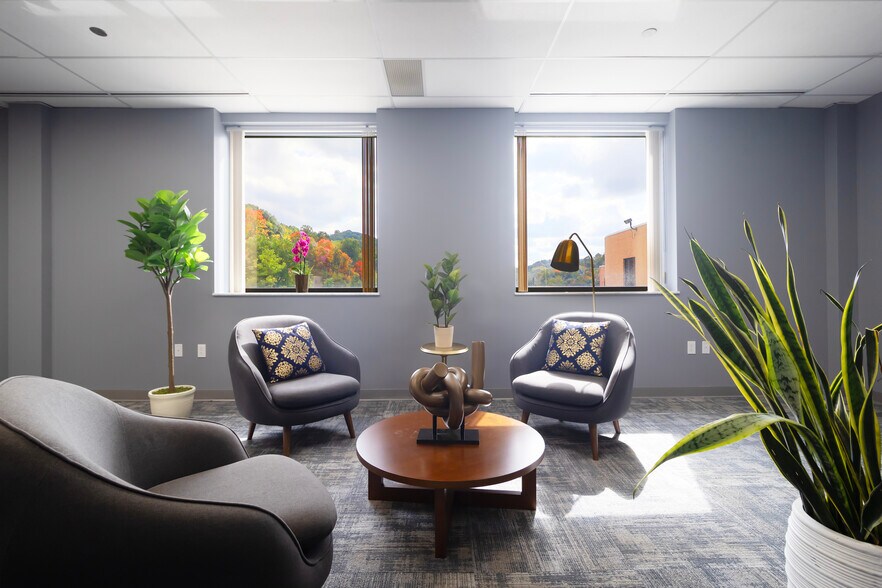 More Photos Of 1740 Golden Mile Hwy, Monroeville Research And Development For Lease