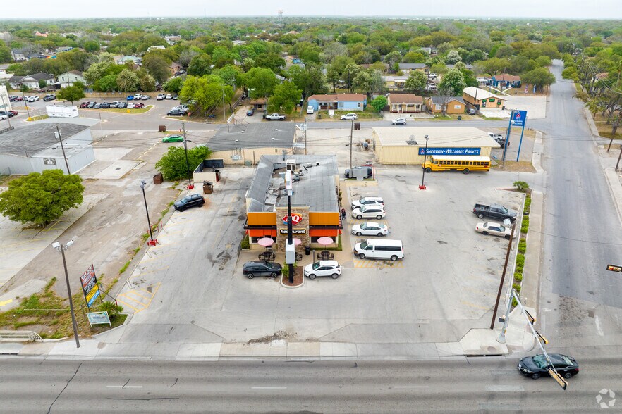 More Photos Of 1179 E Main St, Alice Fast Food For Sale