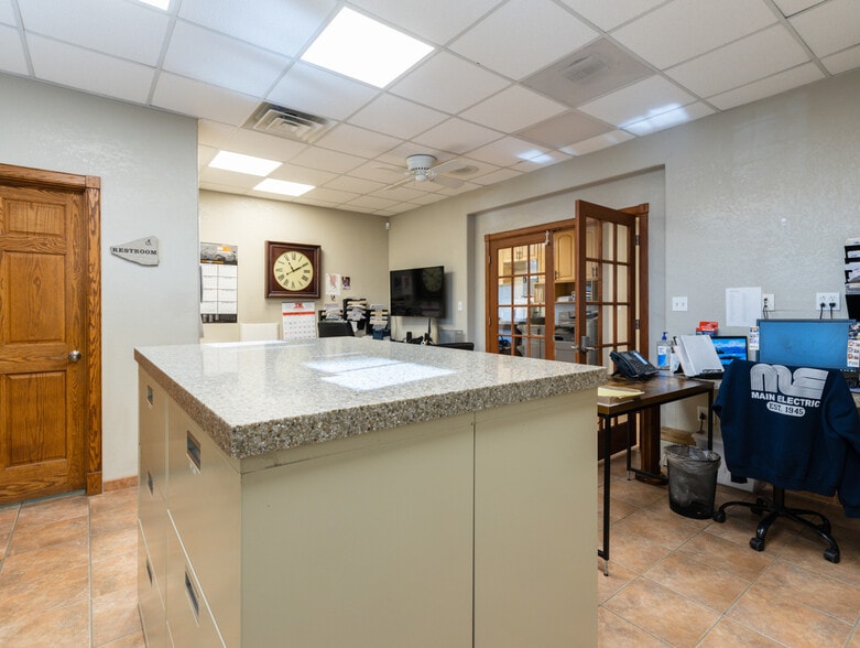 More Photos Of 1115 N Erie Ave, Pueblo Warehouse For Sale