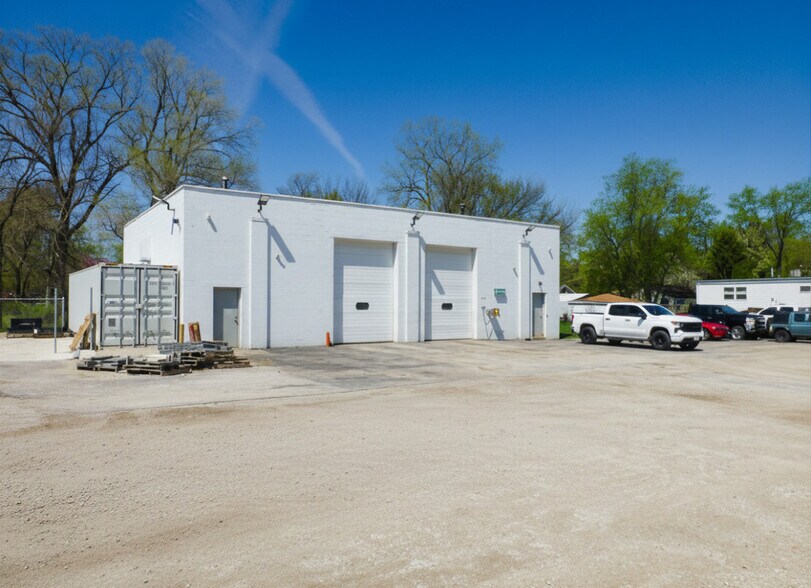 Primary Photo Of 1419 5th Ave, Aurora Warehouse For Lease