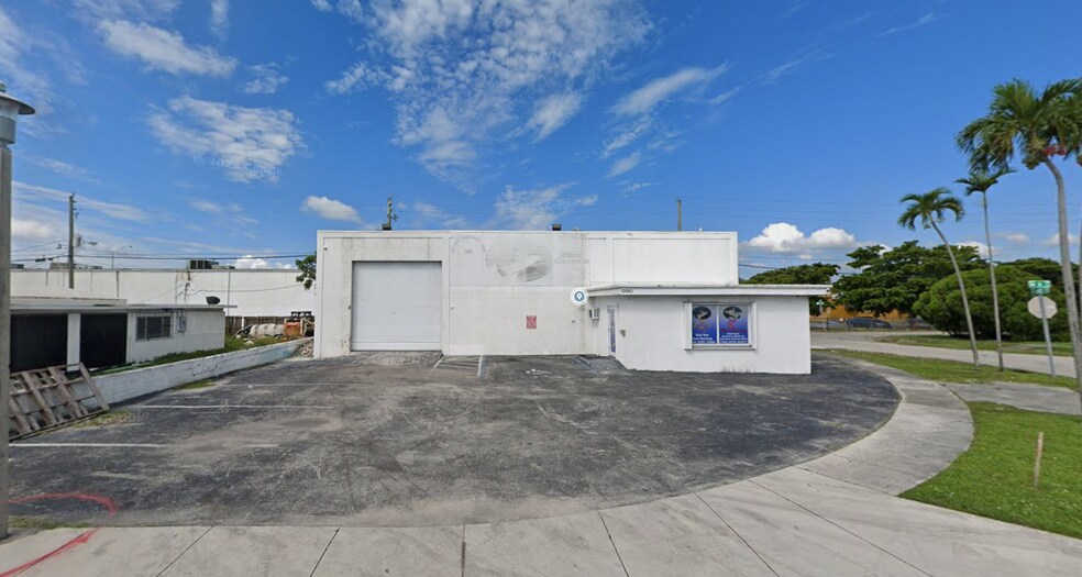 More Photos Of 13990 NW 6th Ct, Miami Warehouse For Lease