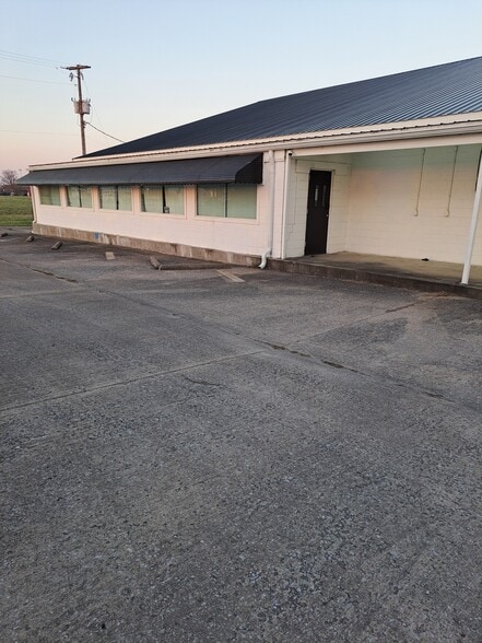 More Photos Of 6301 S York Hwy, Clarkrange Mixed Retail For Lease