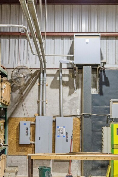 More Photos Of 11085 Baileyton Rd, Greeneville Manufacturing For Lease