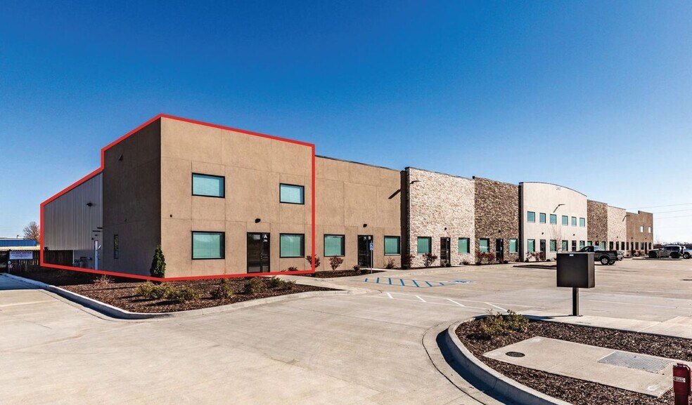 Primary Photo Of 2460 Fairfield St, Lawrence Industrial For Lease