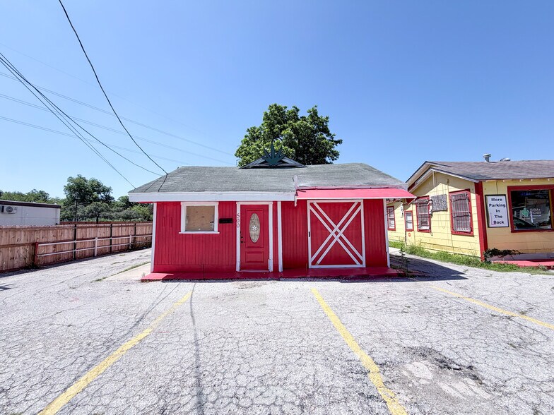 Primary Photo Of 500 W Hildebrand Ave, San Antonio Storefront For Sale