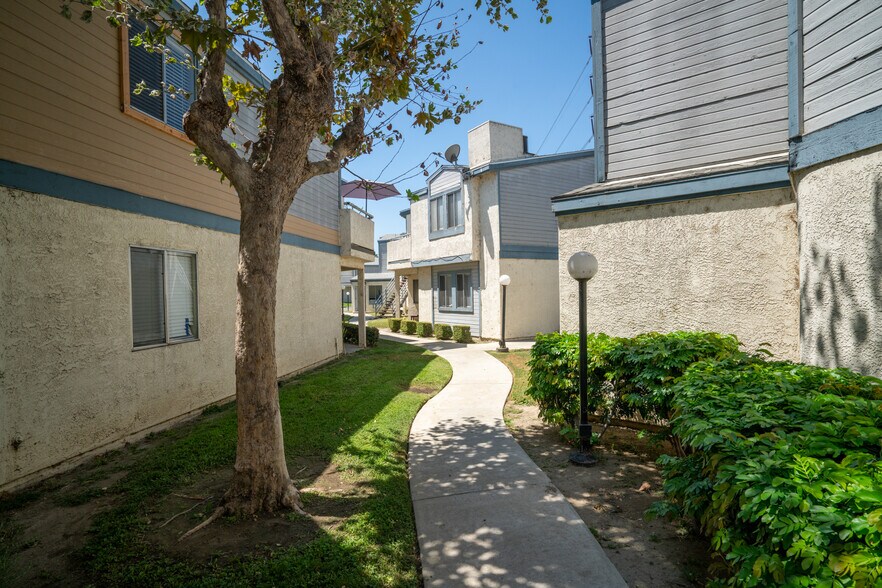 More Photos Of 7739 Bradwell Ave, Whittier Apartments For Sale