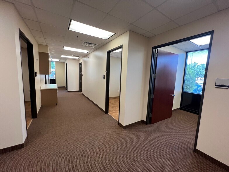 More Photos Of 3060 Communications Pky, Plano Medical For Lease