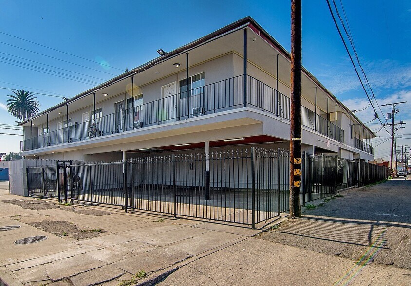 More Photos Of 4905 W Adams Blvd, Los Angeles Apartments For Sale