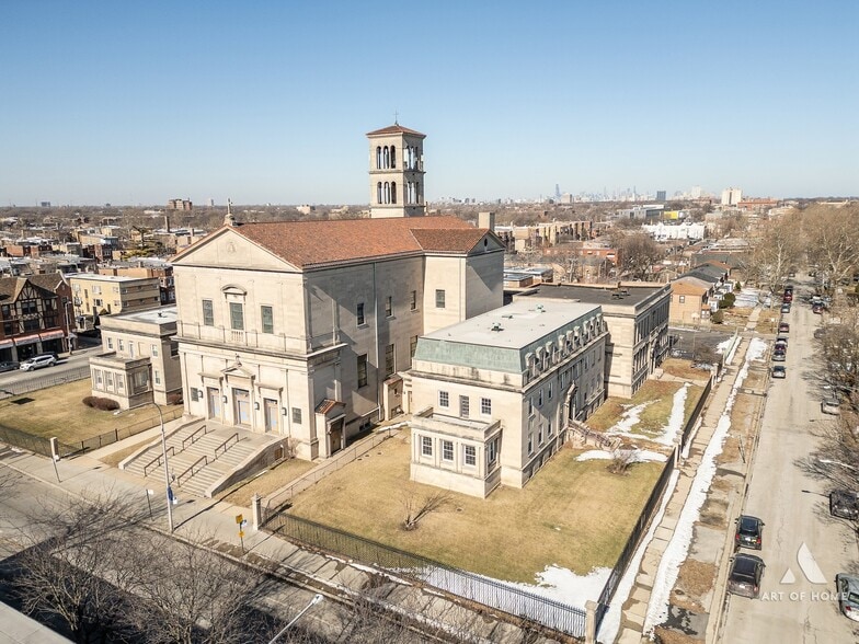 More Photos Of 7851 S Jeffery Blvd, Chicago Religious Facility For Sale