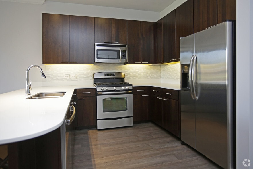 More Photos Of 1720 Central St, Evanston Apartments For Lease