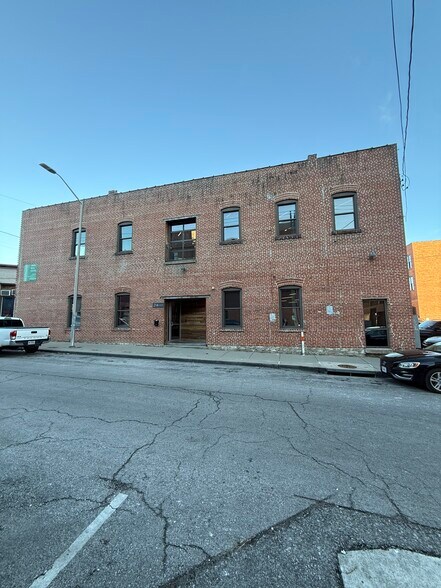 Primary Photo Of 214 W 21st St, Kansas City Loft Creative Space For Sale